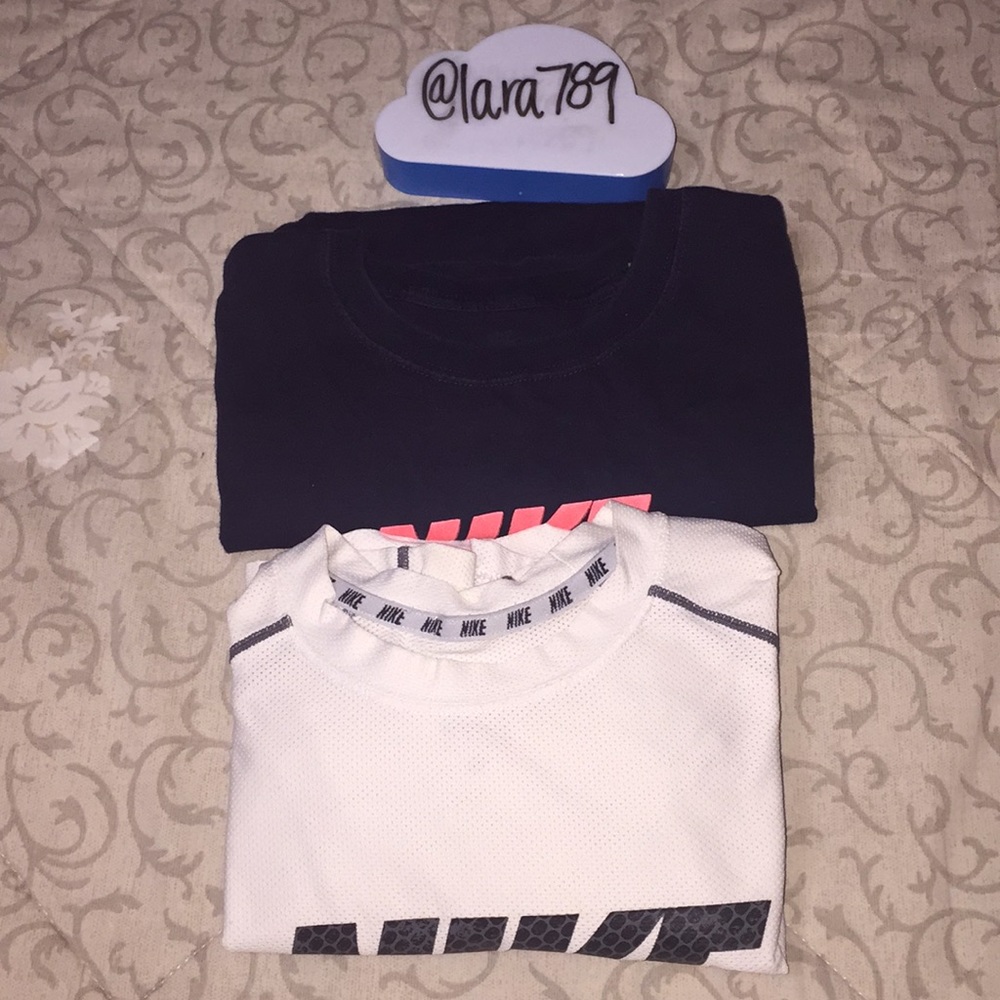 2 Kids Nike Tops